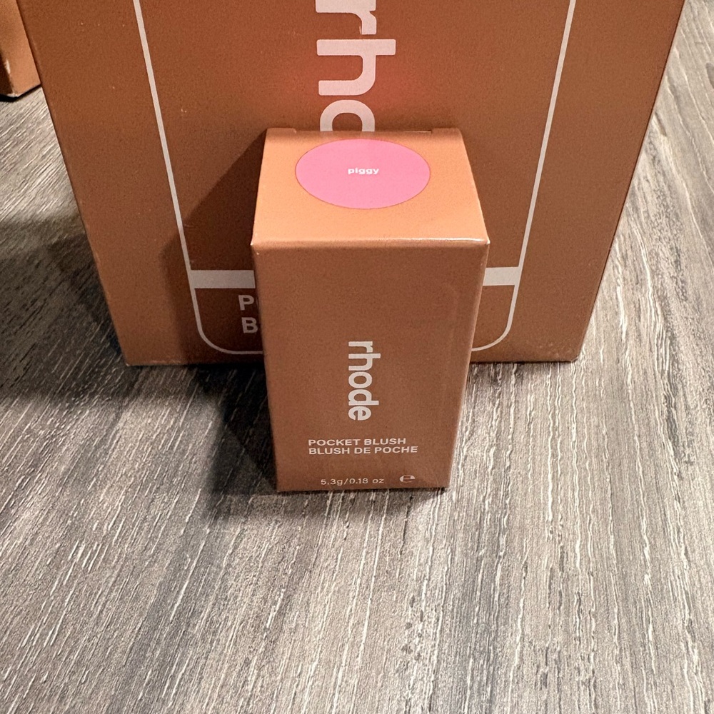 RHODE Pocket Blush in Piggy
